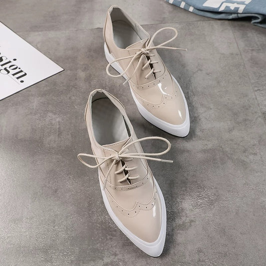 フラットレース プラットフォーム ローファー ポインテッドトゥ 女性用