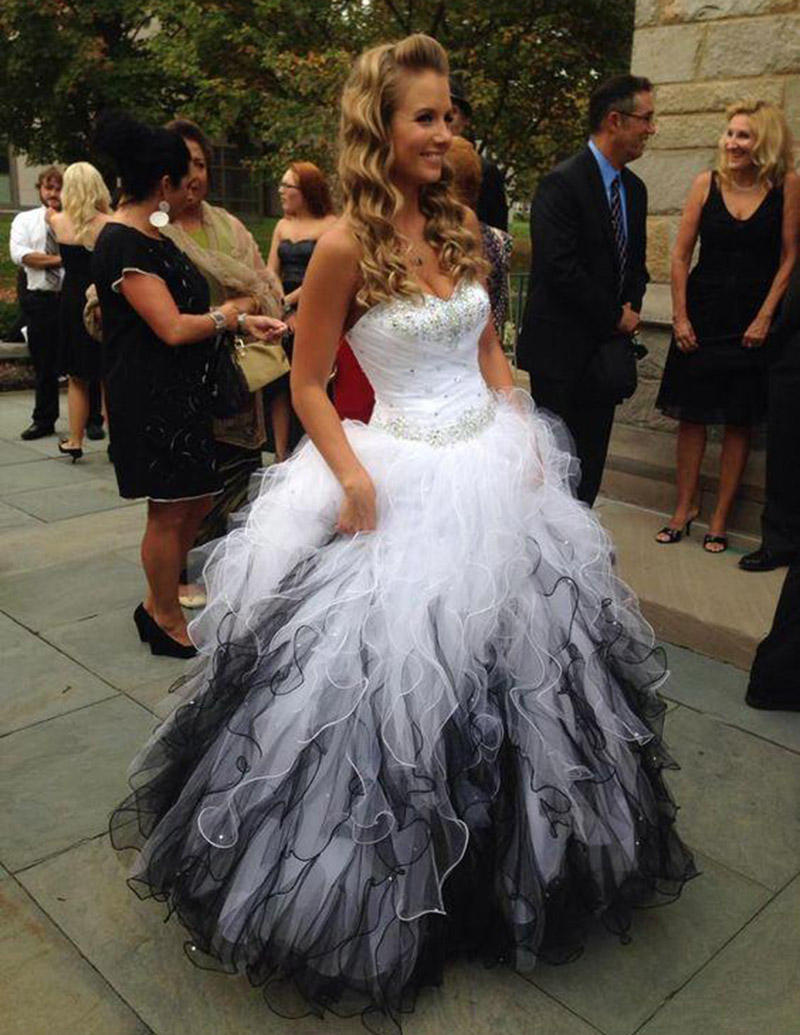 Corset White and Black Gothic Wedding dress LiveTrendsX Corset White and Black Gothic Wedding dress LiveTrendsX