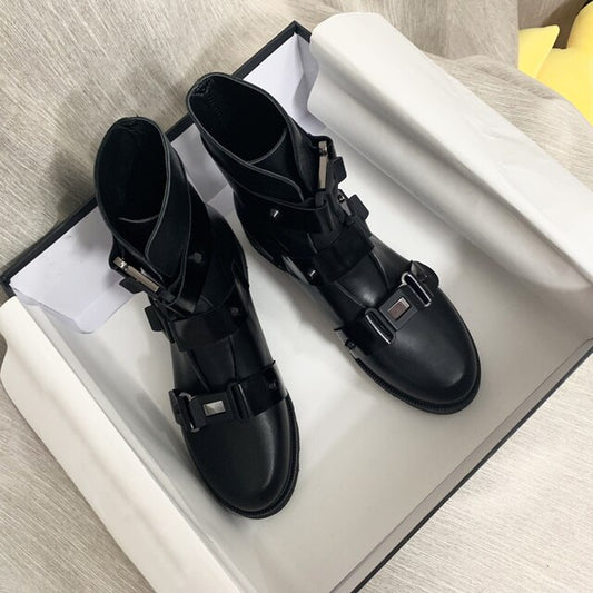 バックルストラップ ブラック ショートブーツ レディース