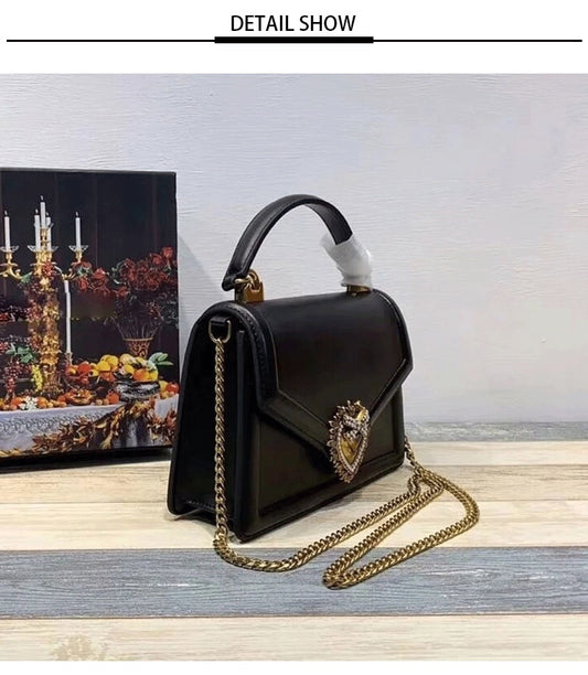 ladies metal chain luxury pearl buckle bag