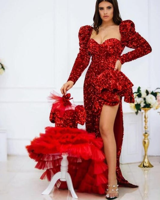 セクシーな光沢のあるスパンコールの赤いスリット入りロングプロムドレス