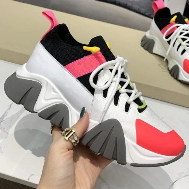 Outdoor Light Weight Sports Shoes Thick Bottom