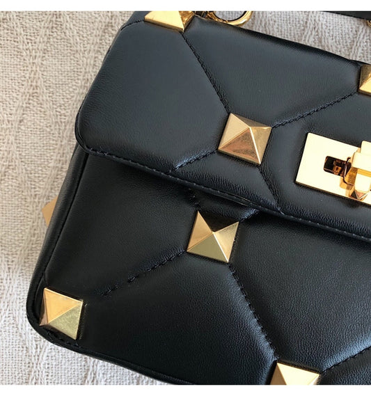 large diamond lock shoulder bag