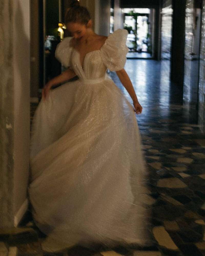 Shiny Glitter Wedding Dresses with Puff Short Sleeve Vintage Gowns Princess