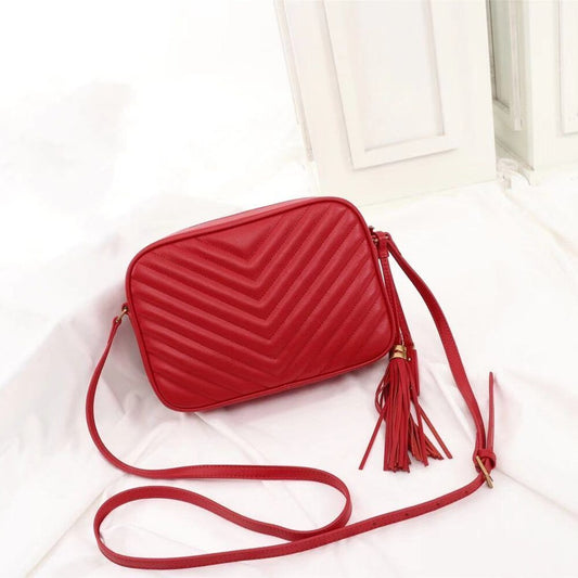 レディクロスボディバッグはスリムで縦長