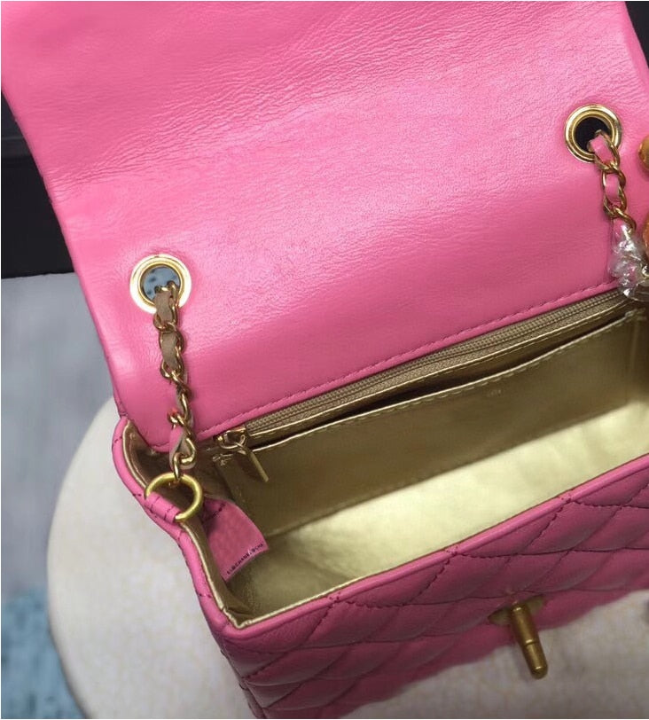 Women Classic Caviar Bag