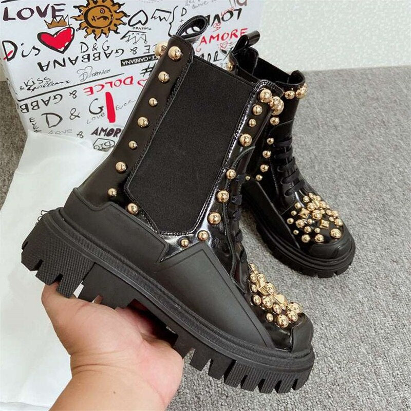 人気のゴールデンリベットレディースアンクルマーティンブーツ