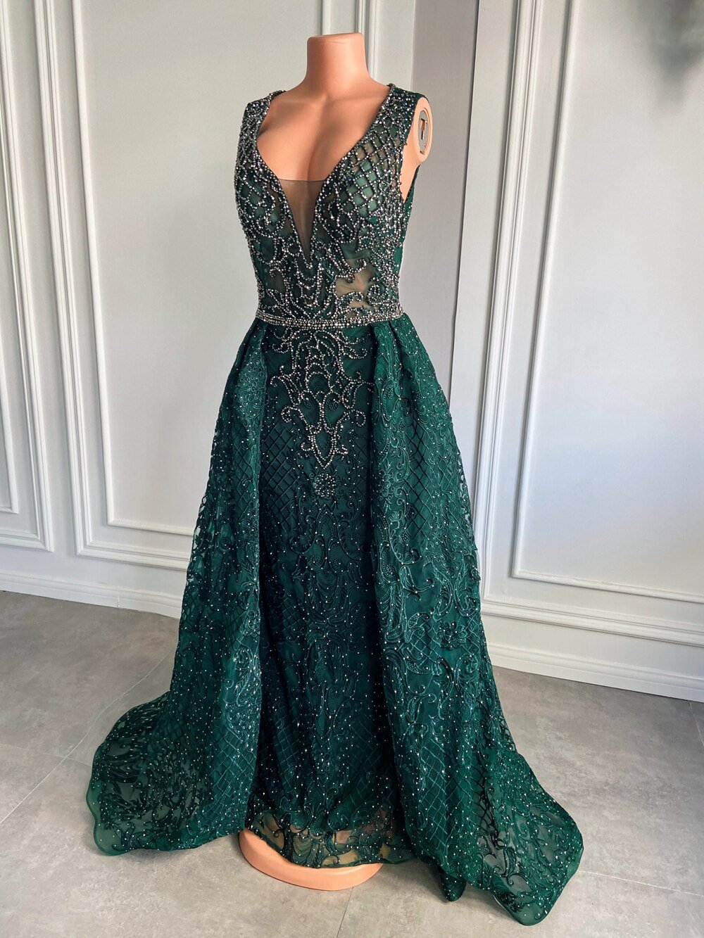 V - neck Sparkly Beaded Emerald Green Lace Women Formal Evening Gowns - LiveTrendsX