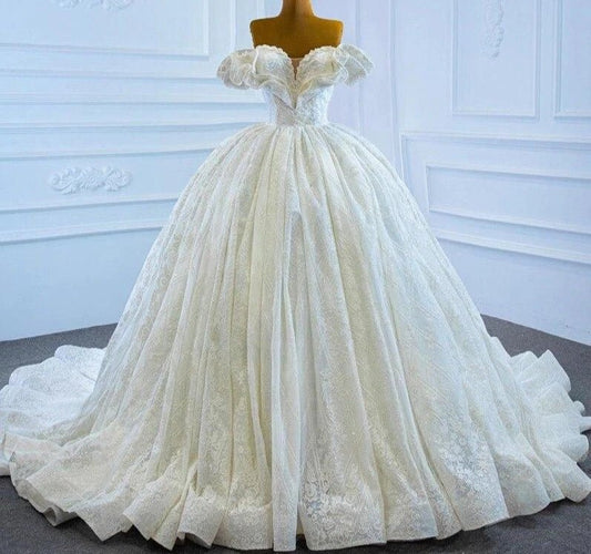 Top 8 Wedding Dress Trends for 2022 - LiveTrendsX