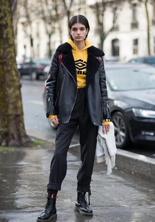 Women are less than 165 cm tall, it is recommended to wear these 3 pairs of pants and short boots in winter, which is fashionable and slim - LiveTrendsX