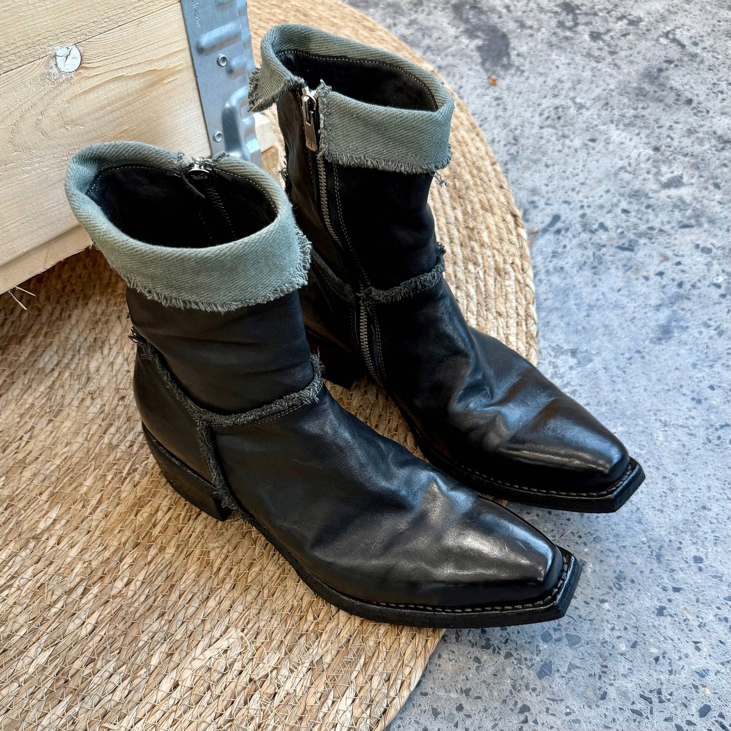 Mahide canvas washed pointed toe hand-stitched Goodyear Chelsea shoes Wizard Boots