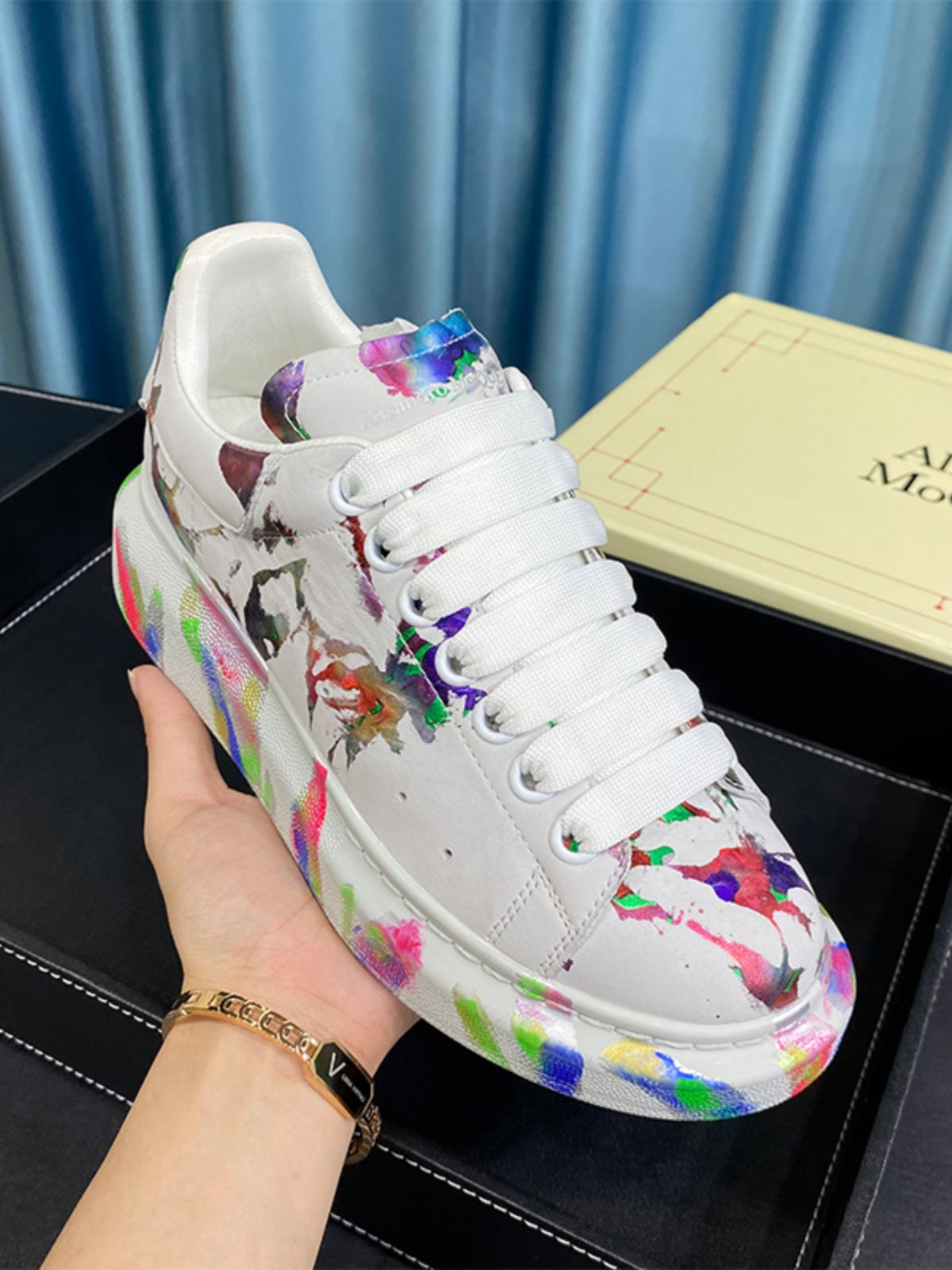 Unisex Graffiti Platform Sneakers – Blue Gold