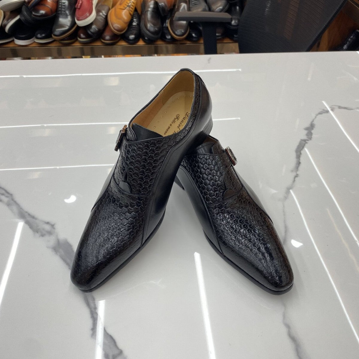 Men's shoes business casual leather shoes cowhide leather pointed shoes trend