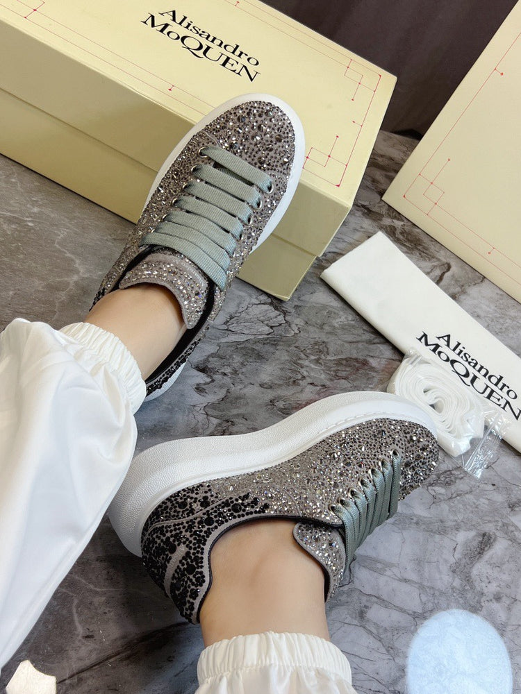 Unisex Rhinestone Platform Sneakers – Red