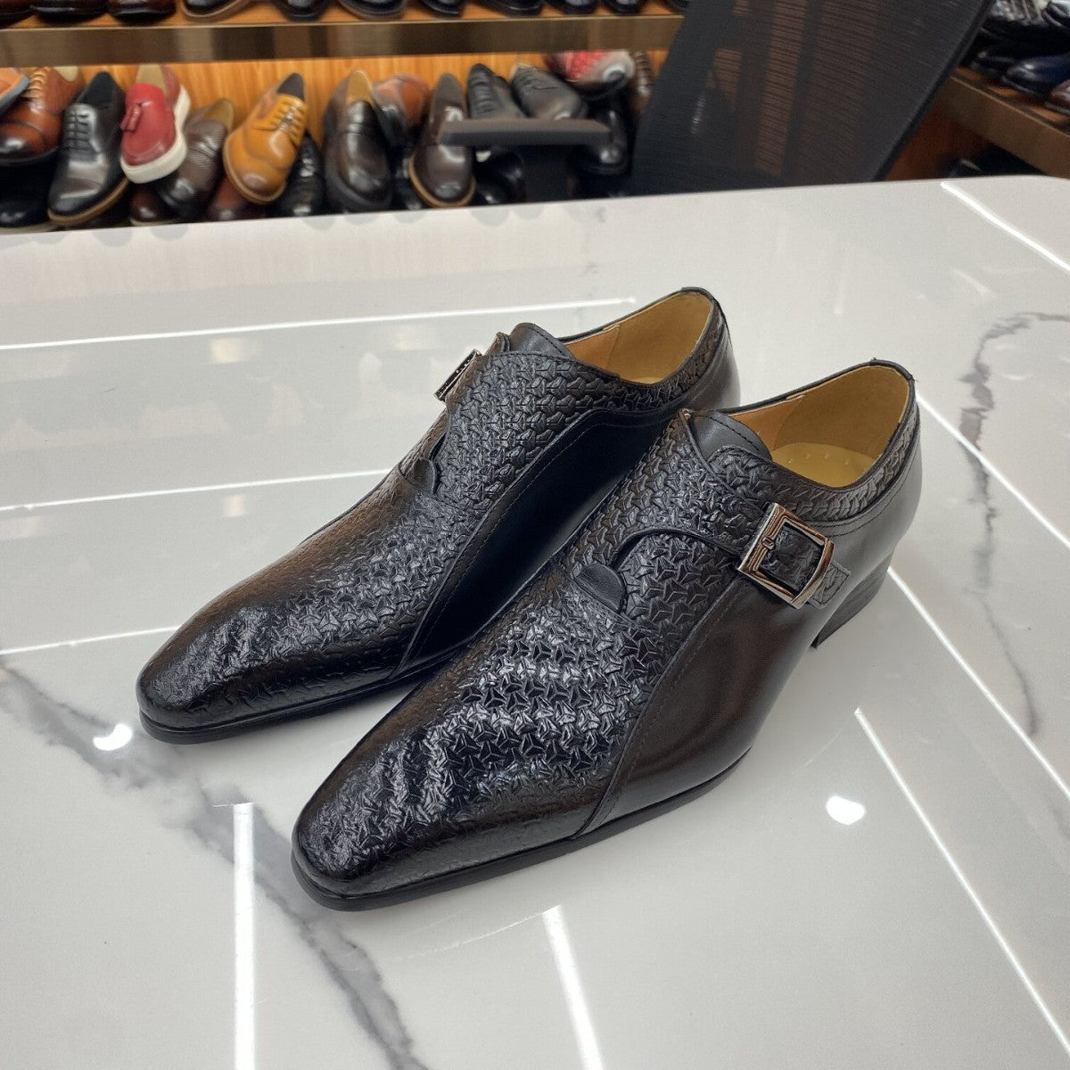 Men's shoes business casual leather shoes cowhide leather pointed shoes trend