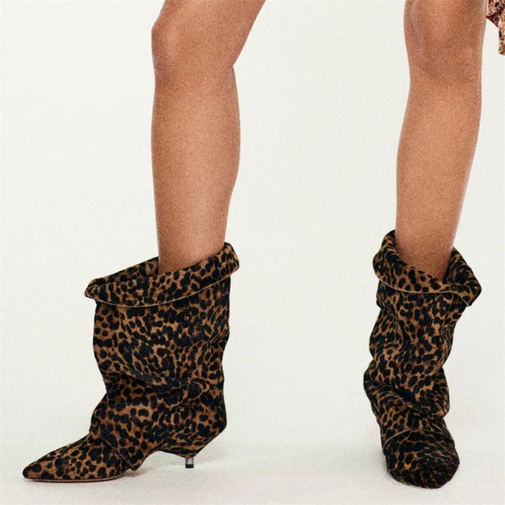 Leopard print Large tubular boots Pointed toe Slip-on Pleated Middle heel Modern boots Short boots