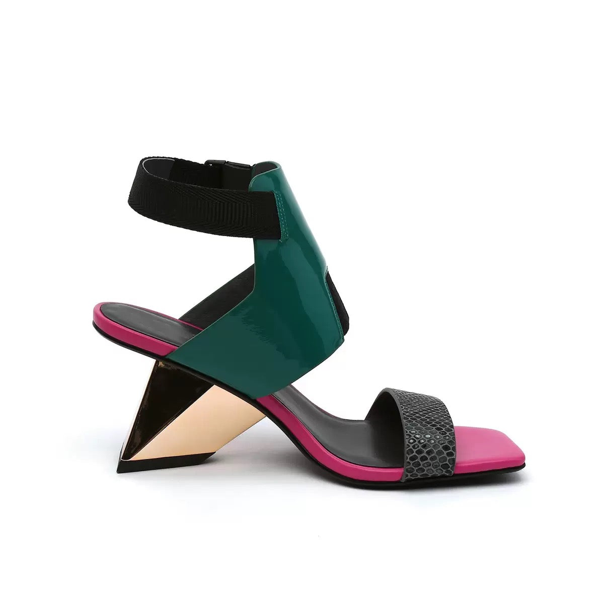 奇妙なヒールサンダル女性プラットフォーム