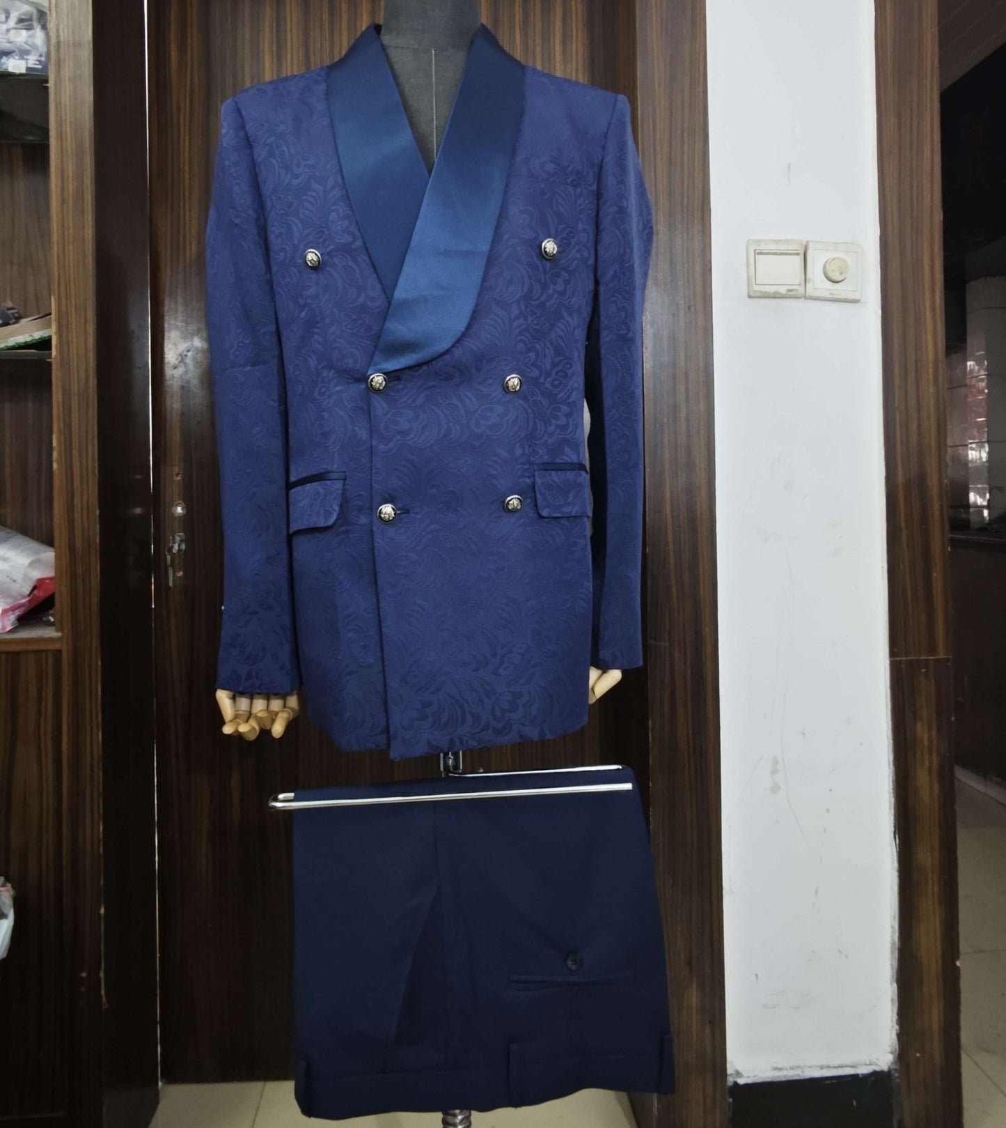 Floral Jacquard Men Suits Slim Fit with Double Breasted - LiveTrendsX