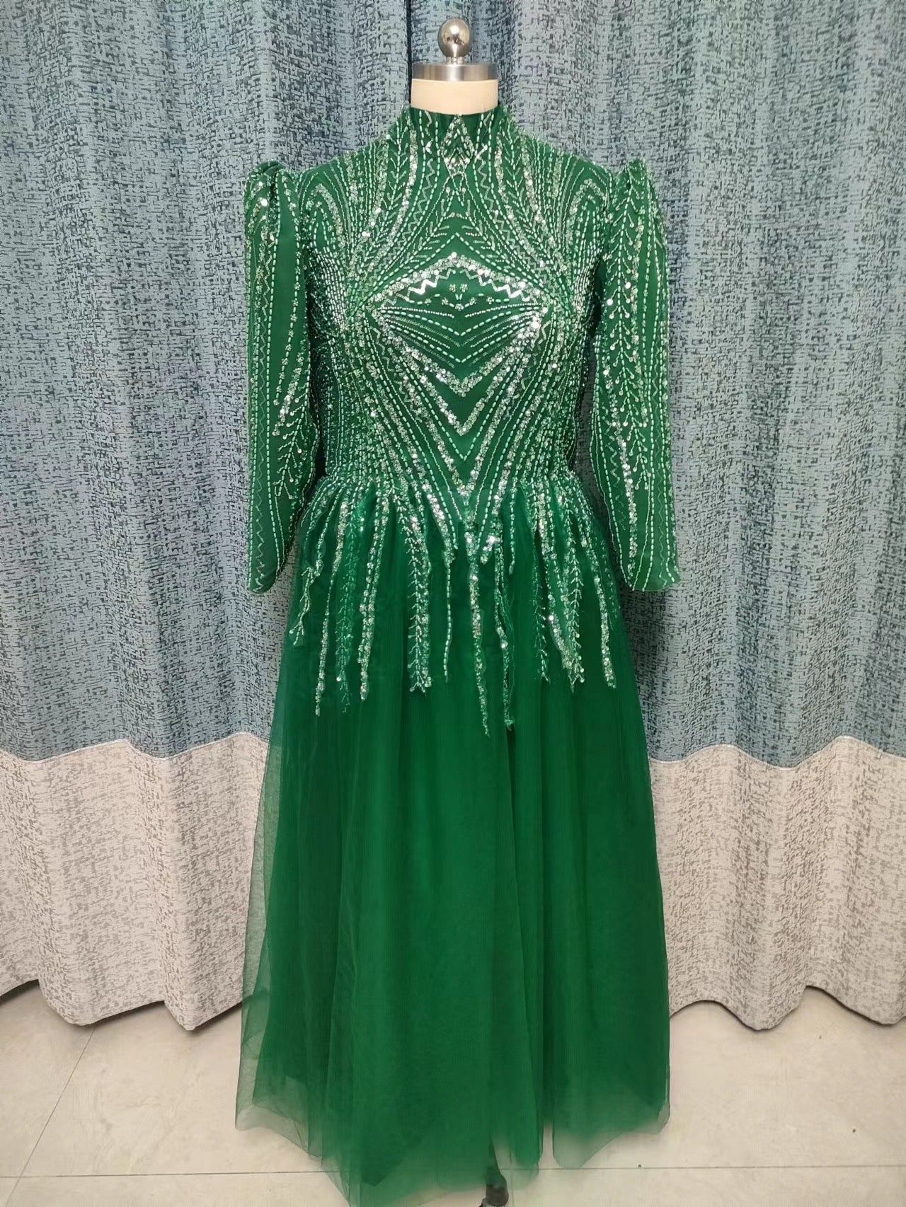 High Neck Luxury Beaded Emerald Green Tulle Women Formal Party Gowns