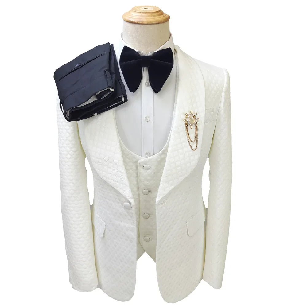 Men's White Patterned Suit with Bow Tie - LiveTrendsX