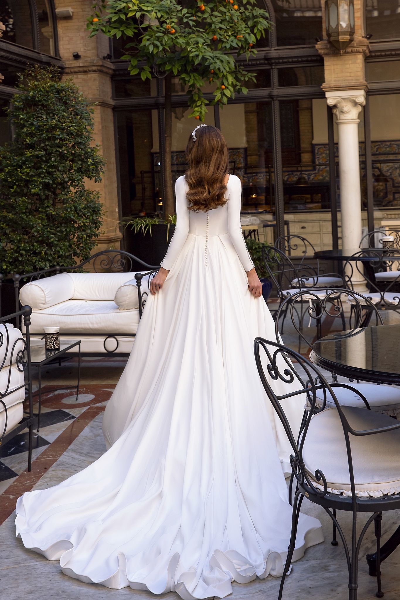Vintage A-line Wedding Dress 2019 Reflective Dress Button Slit Long Sleeve Court Train Fluffy Simple Bridal Gown - LiveTrendsX