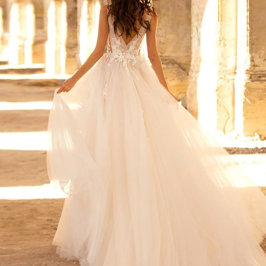 Deep V Neck Elegant Lace Small Tail French Wedding Dress