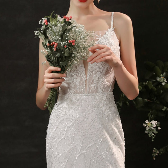 Minimalist beaded lace suspenders small tail open back light wedding dress