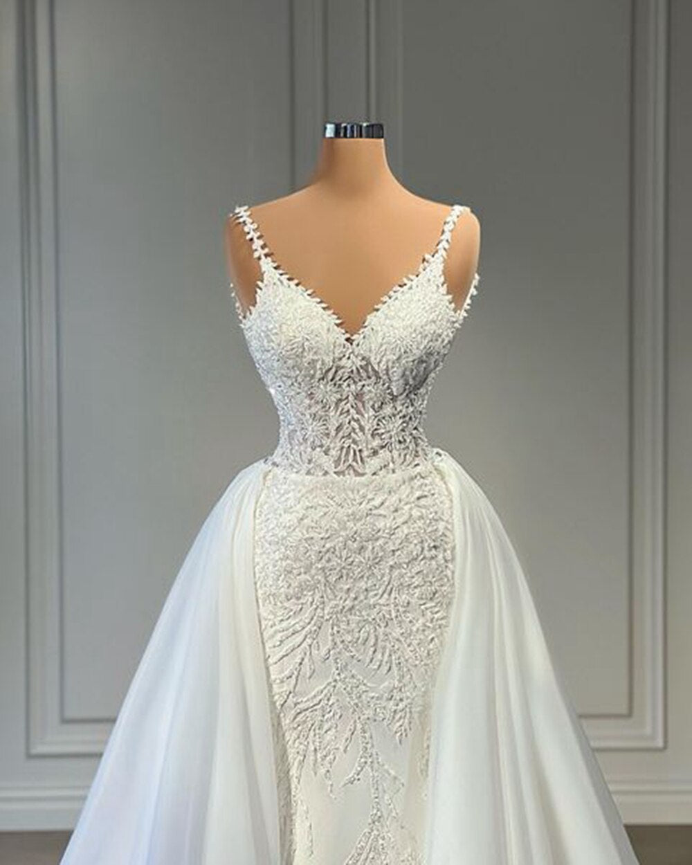 Vintage V-neck Beaded Lace Bridal Wedding Gowns Detachable Train