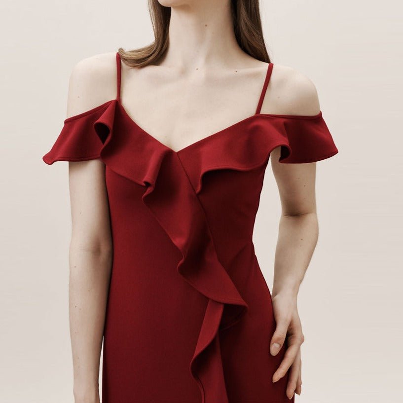 Plain satin ruffled burgundy dress with split legs - LiveTrendsX