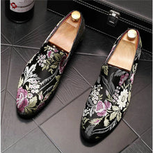 Load image into Gallery viewer, Plus Size 48 Handmade Formal Shoes Fashion Man Casual Flats Men Exquisite Embroidery Leather loafers driving Shoes - LiveTrendsX
