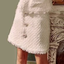 Load image into Gallery viewer, flocculant  winter golden head flocculant coat white gauze skirt - LiveTrendsX
