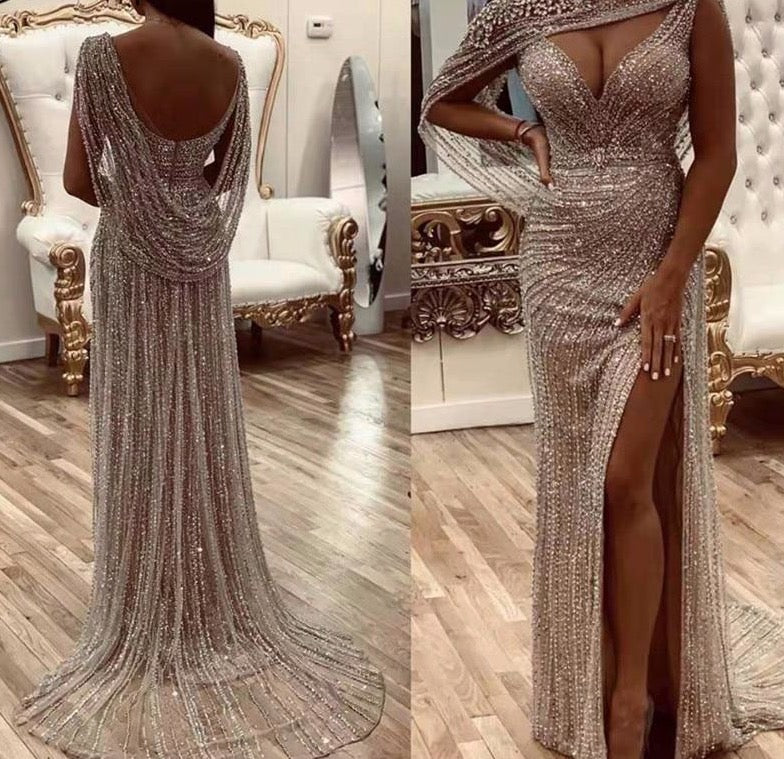 Luxury Champagne V-neck Sexy Evening Dresses 2020 Diamond Beading Sleeveless Mermaid Formal Dress - LiveTrendsX