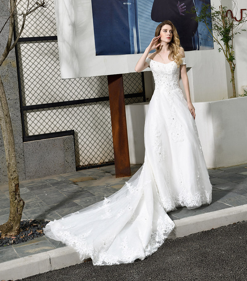 Elegant Women Off the Shoulder Wedding Dress with Train Sweetheart Neckline Lace Appliqued  Princess Bride Gown Robe De Mariage - LiveTrendsX