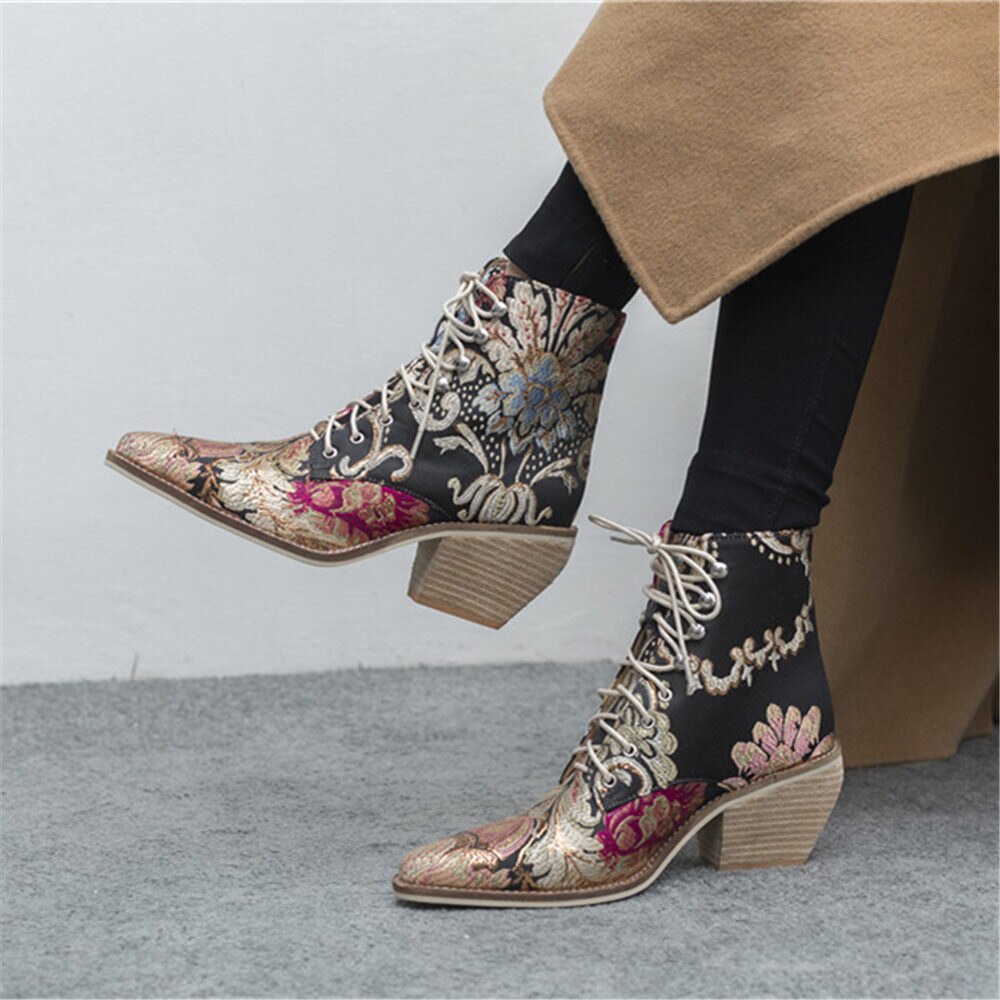Big size 34-43 Newest Chinese style ankle boots women embroider fashion boots lace up autumn winter ladies shoes - LiveTrendsX