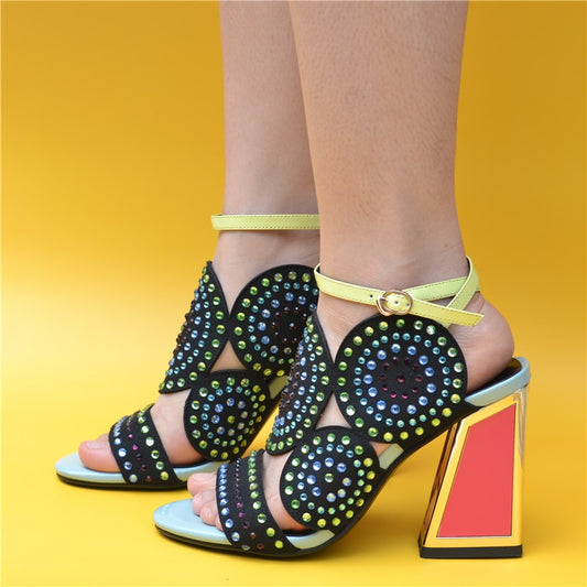 キラキラ光るハイヒールサンダル クリスタル