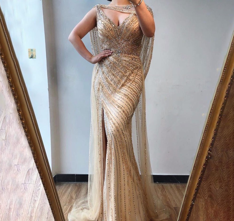Sexy Champagne V-neck Luxury Evening Dress 2020 Diamond Beading Sleeveless Mermaid Formal Party Gown - LiveTrendsX