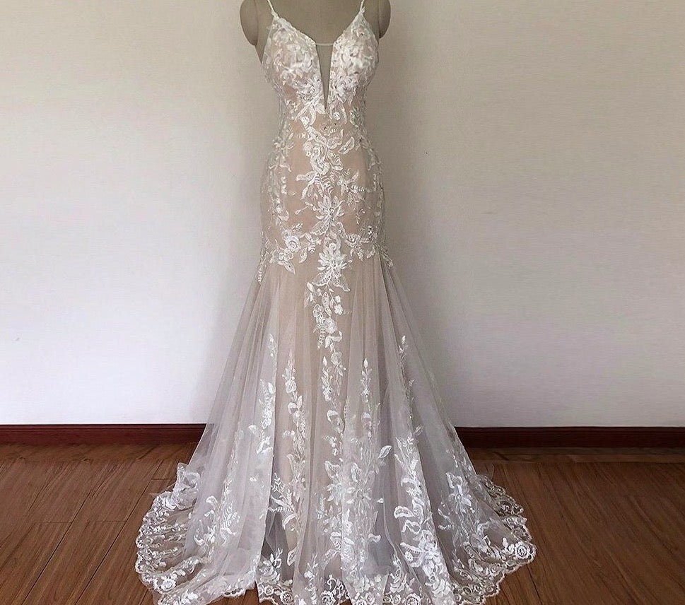 Romantic Lace Mermaid Wedding Dress 2020 Sexy Deep V Neck Lace Applique Beading Sequins Spaghetti Backless Long Bridal Gown - LiveTrendsX