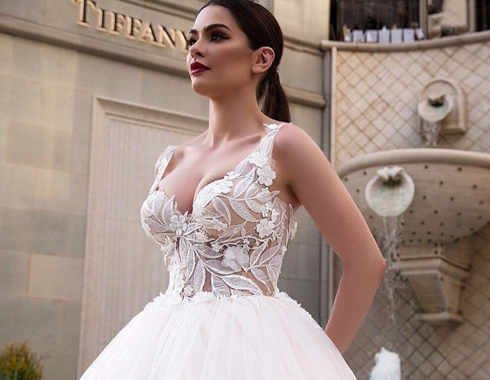 Luxury Ball Gown Wedding Dresses With Picture Veil Robe Mariage Femme Tank Shoulder Zipper Up See Through Lace Flowers Gowns - LiveTrendsX