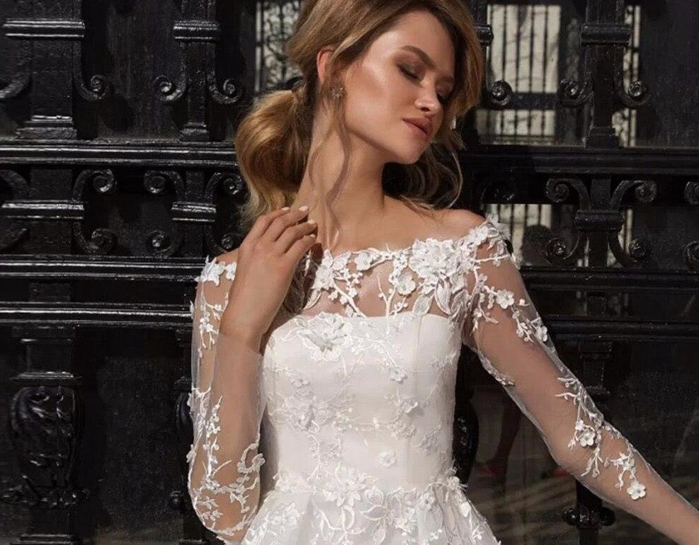 Long Sleeve Flowers Lace Wedding Gowns A-line Vestido De Noiva Princesa Boat Neck Buttons Up Luxury Bridal Dress Casamento - LiveTrendsX