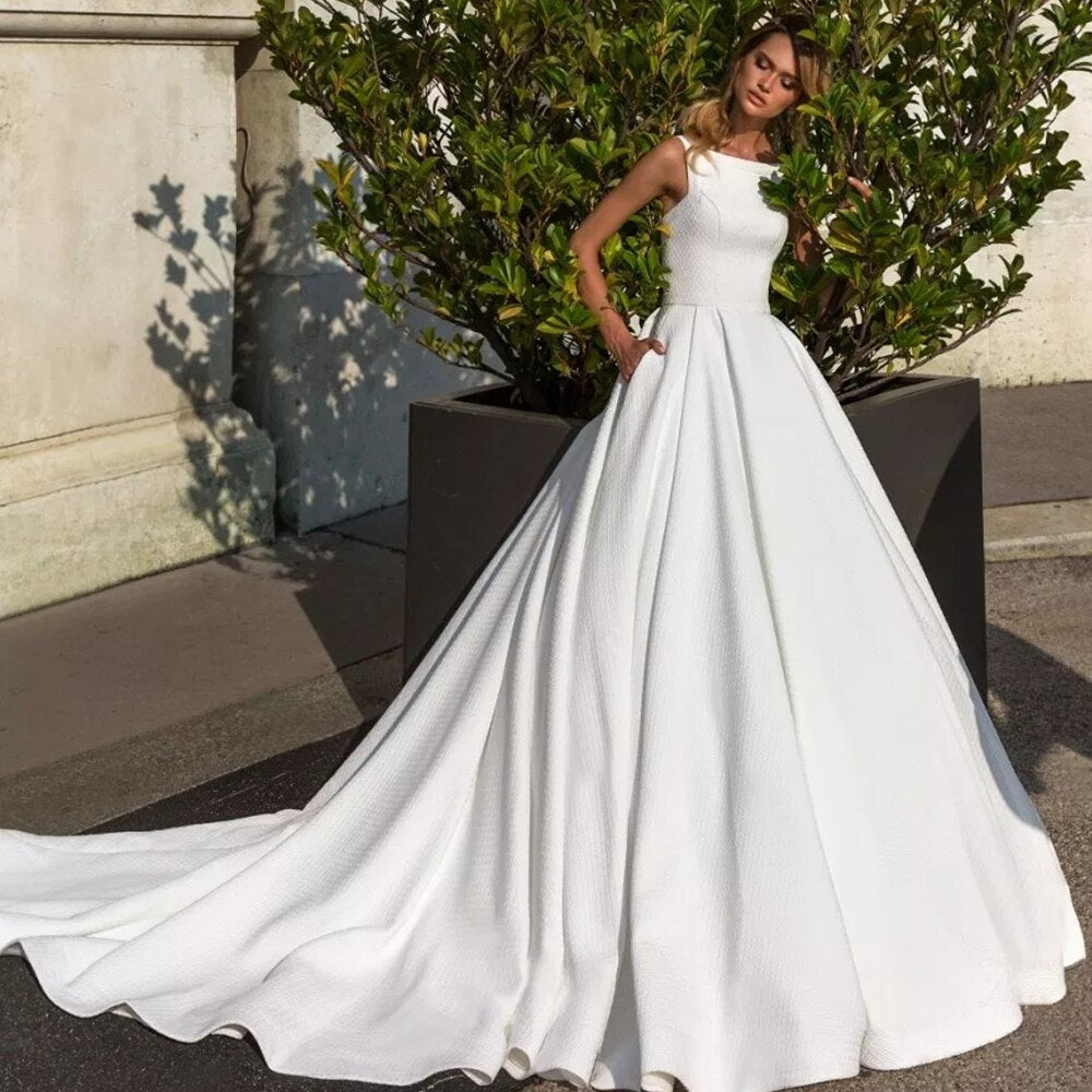 Pattern Satin Wedding Dress With Pockets Plus Size Robe Mariage Femme Sleeveless Sexy Backless White Bridal Gown - LiveTrendsX