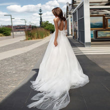 Load image into Gallery viewer, New Arrivals V-neck Backless Shiny White Beach Wedding Dresses Boho Vestido De Noiva Praia Tulle Elegant Wedding Gowns - LiveTrendsX
