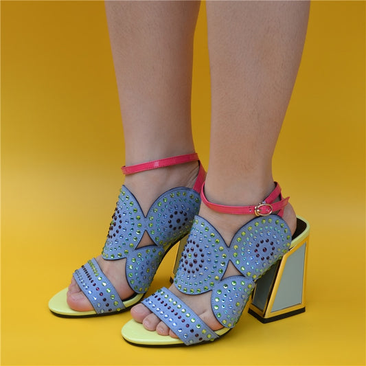 キラキラ光るハイヒールサンダル クリスタル