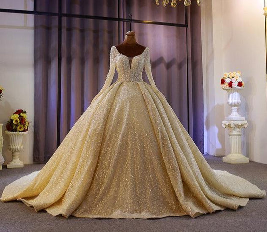 Beautiful lace wedding dress with long sleeves new design - LiveTrendsX