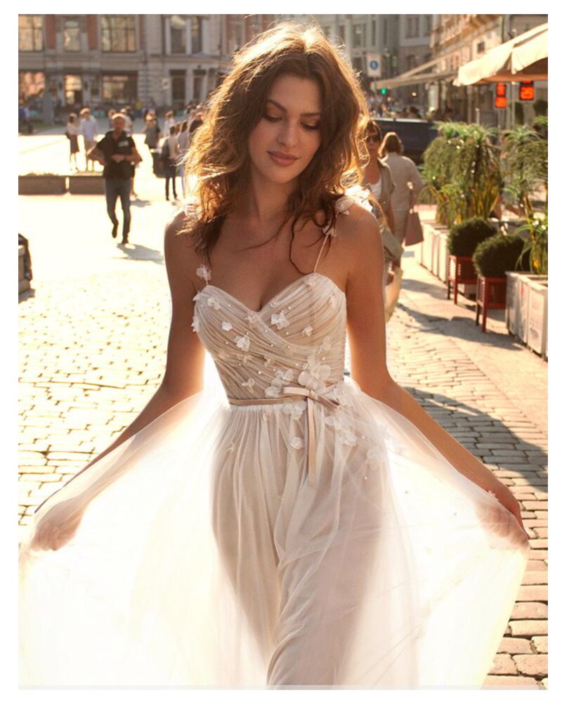 Sweetheart Spaghetti Straps Bride Dress Sexy Simple Beach Wedding Dress  Elegant 3D Flowers Beach Bridal Gown - LiveTrendsX