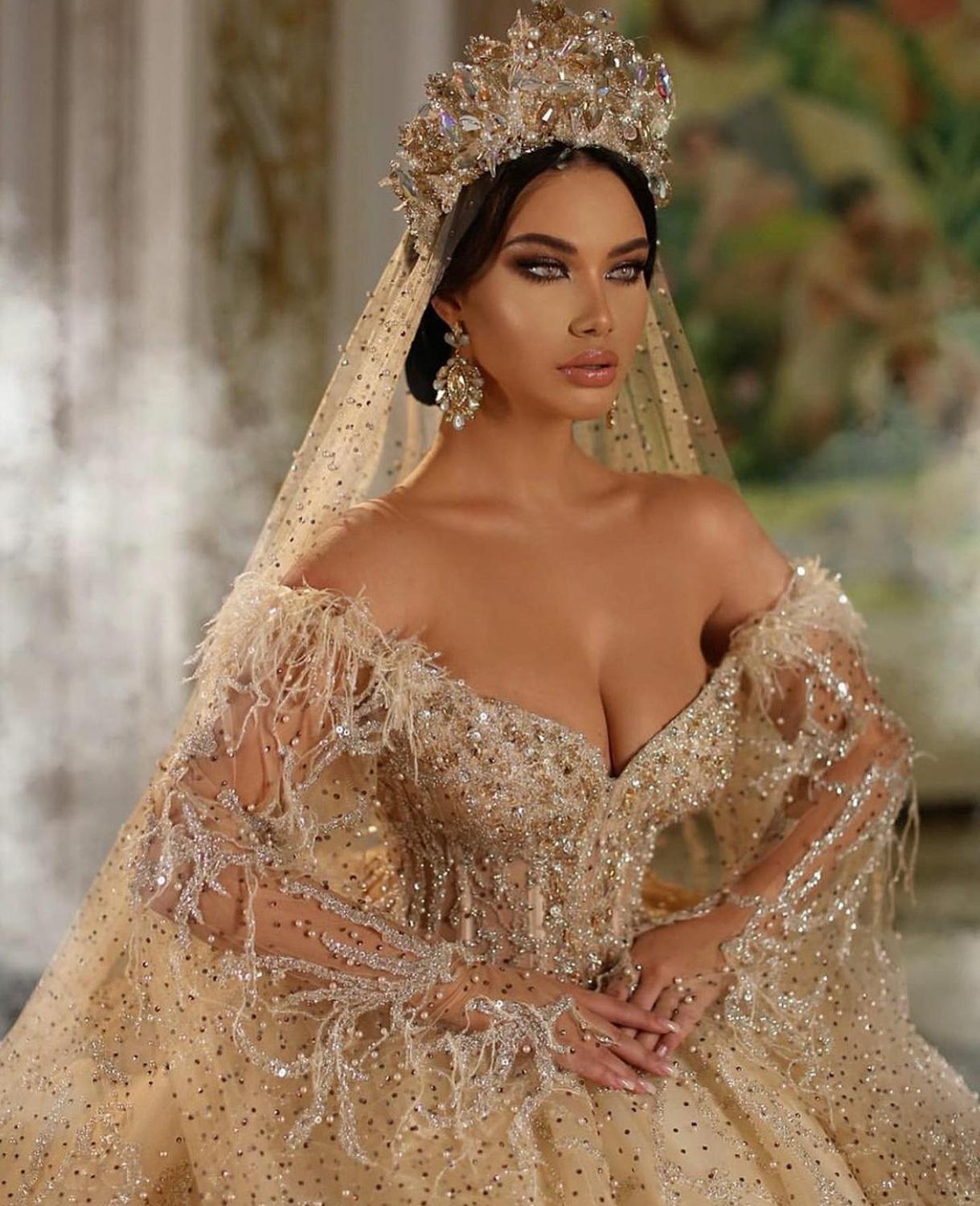Luxurious Gold Vintage Wedding Dresses Plus Size Off Shoulder Long Sleeves Lace Sequined Bridal Gowns A Line Backless vestido de - LiveTrendsX
