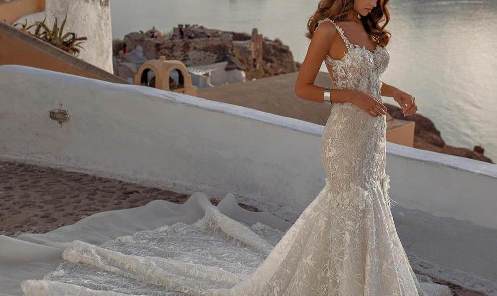 Sexy Backless Sweetheart Lace Mermaid Wedding Dresses Spaghetti Straps Appliques Beaded Chapel Train Trumpet Bridal Gown - LiveTrendsX