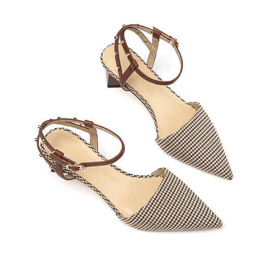 新しいフランスのレトロな中空シングルシューズ