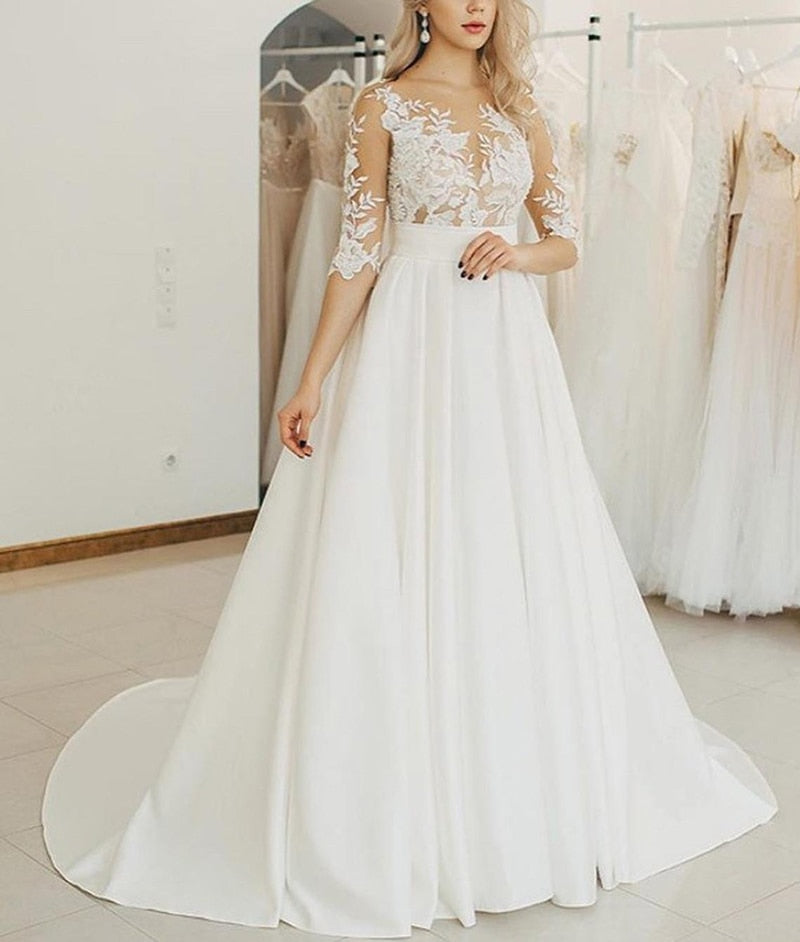Bridal Lace Appliques Wedding Gown