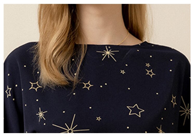 エレガントなツーピースのオフィスレディの服