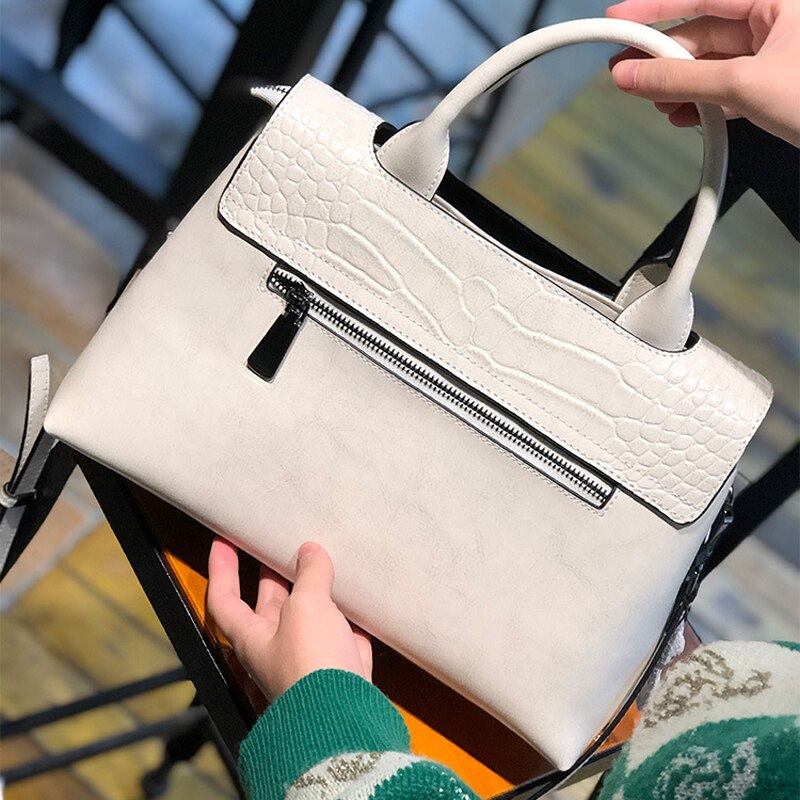 女性用小型ショルダーバッグ クロスボディバッグ